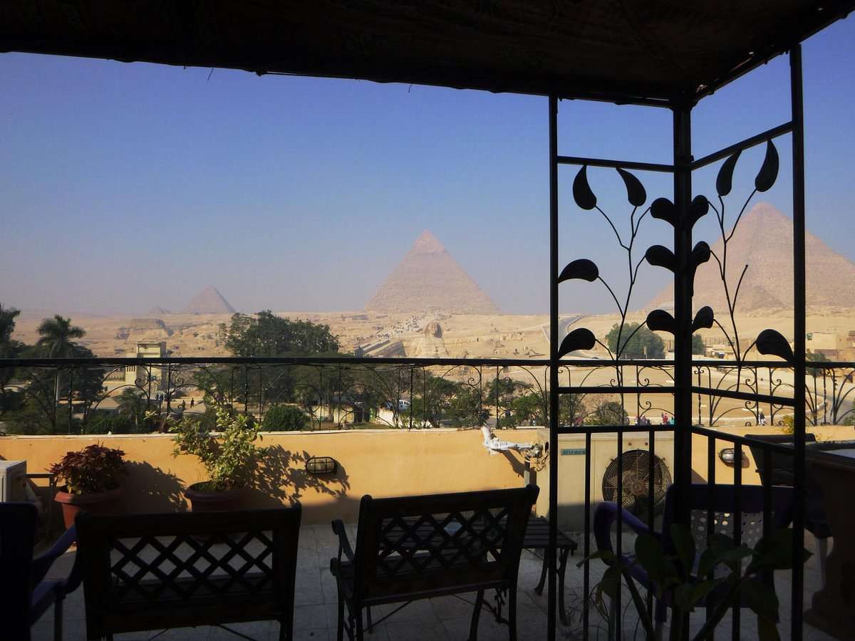 PYRAMIDS VIEW HOTEL