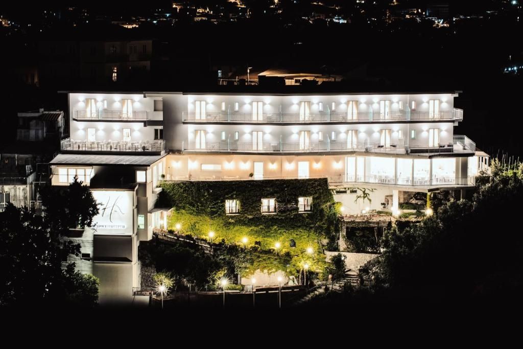 HOTEL LE ROCCE DI AGEROLA