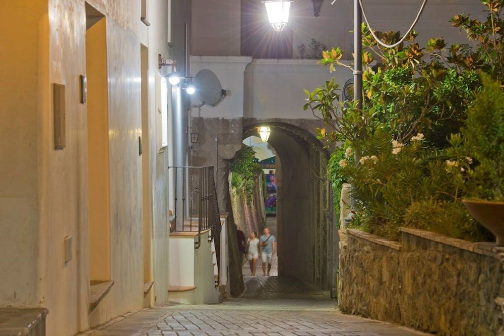 ALBADAMARE BOUTIQUE HOTEL