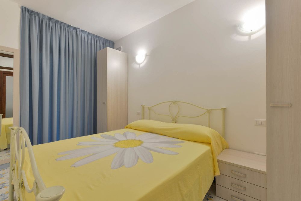 HOTEL LA MARINA