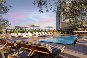 FAIRMONT CENTURY PLAZA