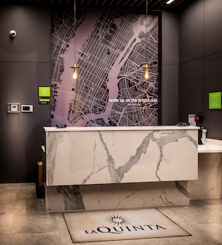LA QUINTA INN &amp; SUITES BY WYNDHAM TIMES SQUARE SOUTH