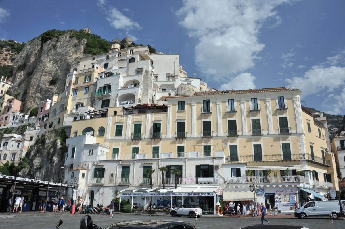 CORE AMALFITANO CITY SUITES