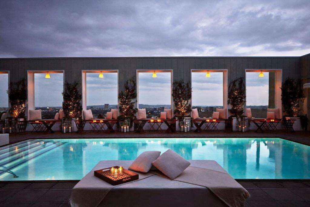 THE VALORIAN LOS ANGELES, CURIO COLLECTION BY HILTON