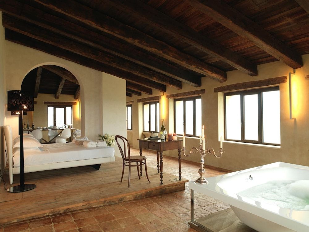 CASTELLO DI SEMIVICOLI