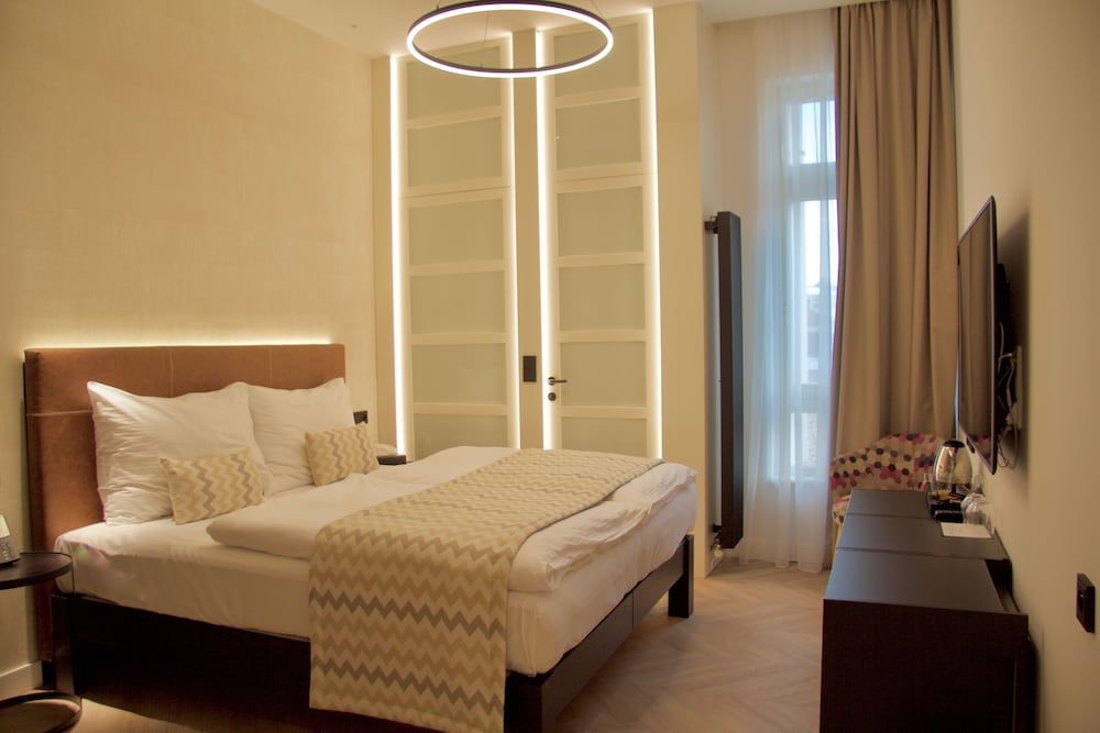 CHEVRON DESIGN HOTEL