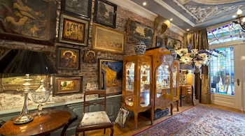BREITNER HOUSE