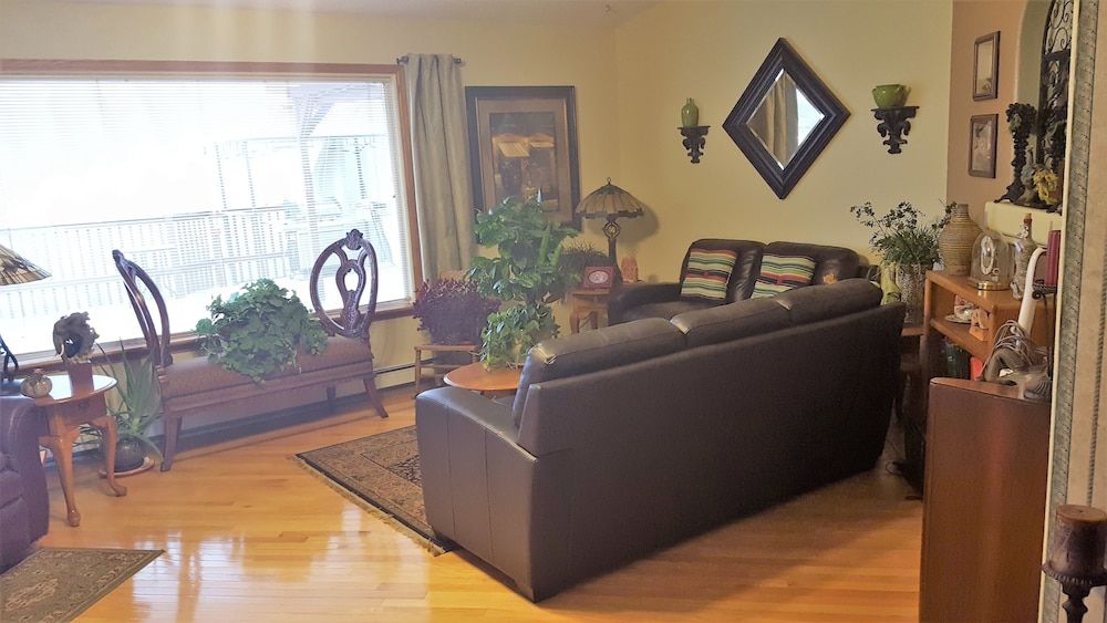 THE BOOKCLIFFS BED AND BREAKFAST