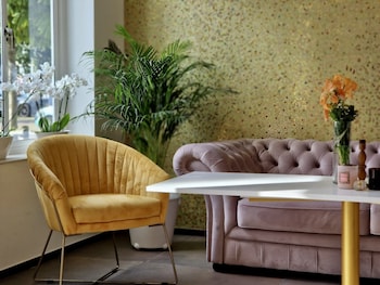 CHASSE HOTEL RESIDENCY