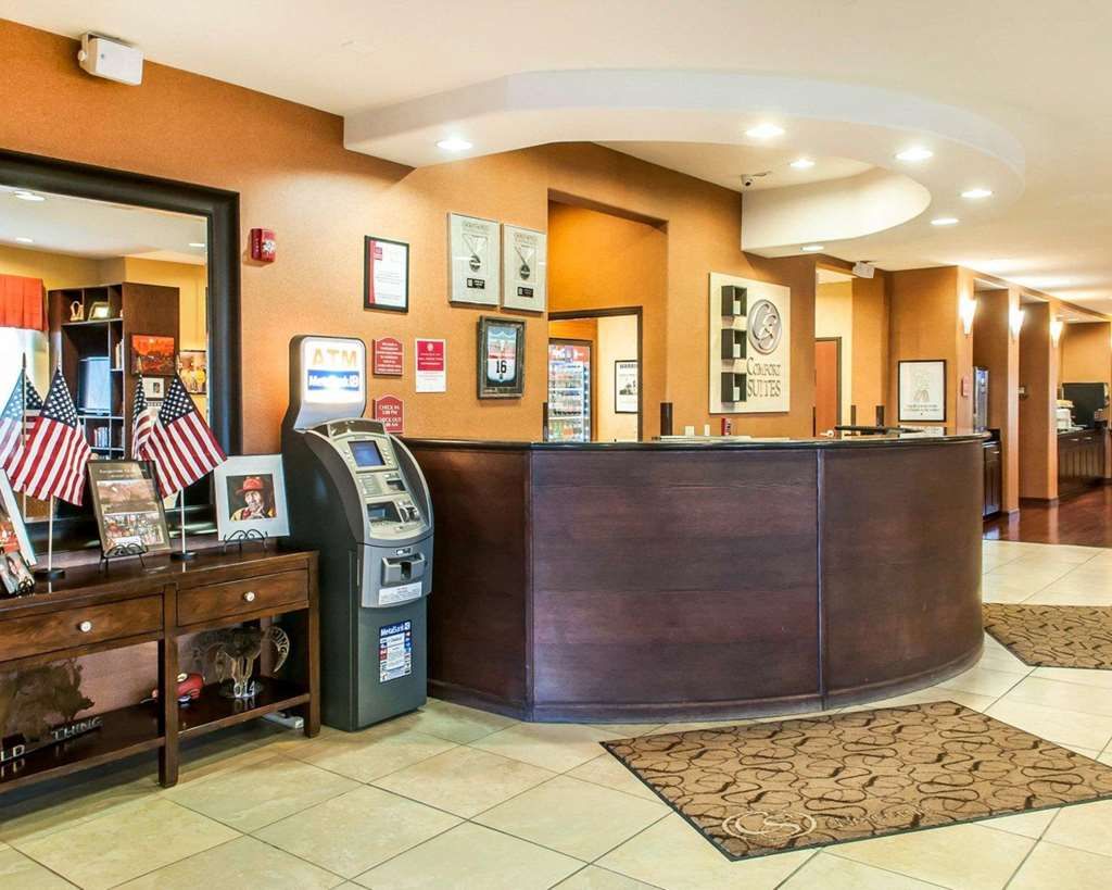 COMFORT SUITES
