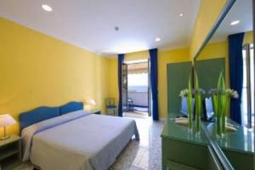 HOTEL BOUGAINVILLE
