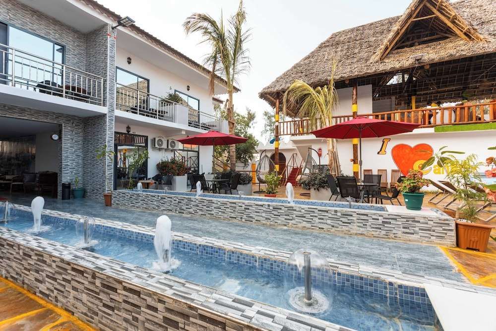 CANARY HOTEL & SPA