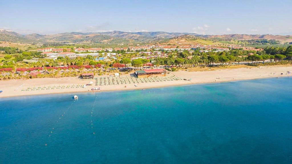 VILLAGGIO CLUB PORTO RHOCA