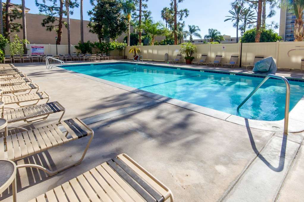 CLARION RESORT ANAHEIM