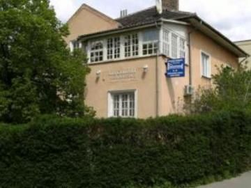 KIS GELLERT GUESTHOUSE