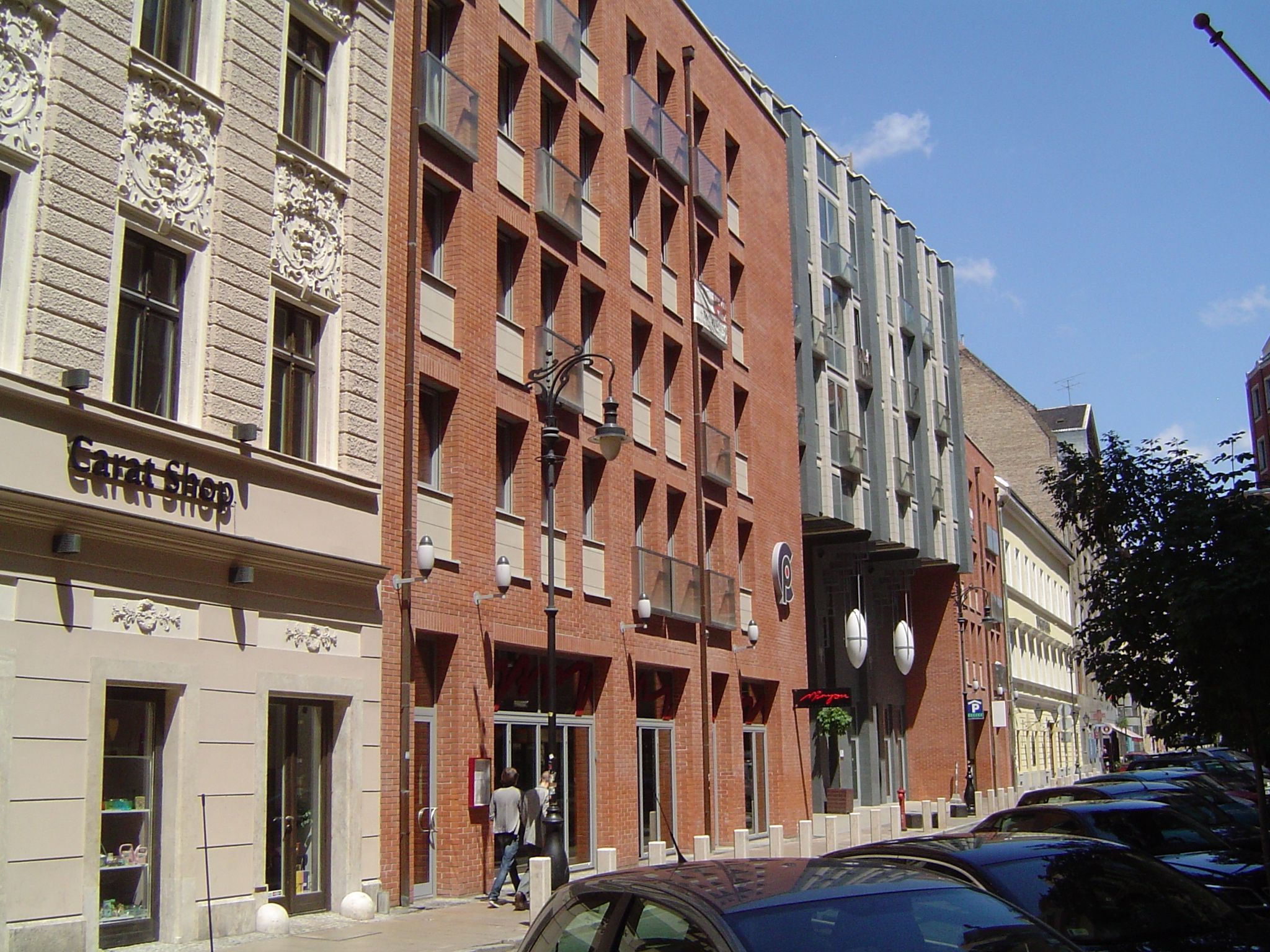 TRENDY DELUXE APARTMENTS