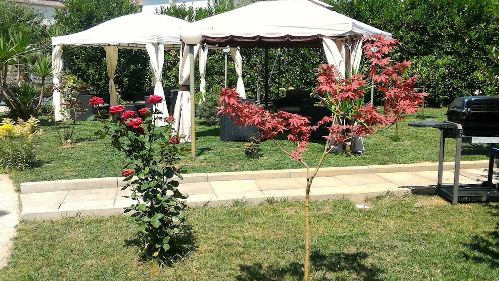 VILLA ROSA