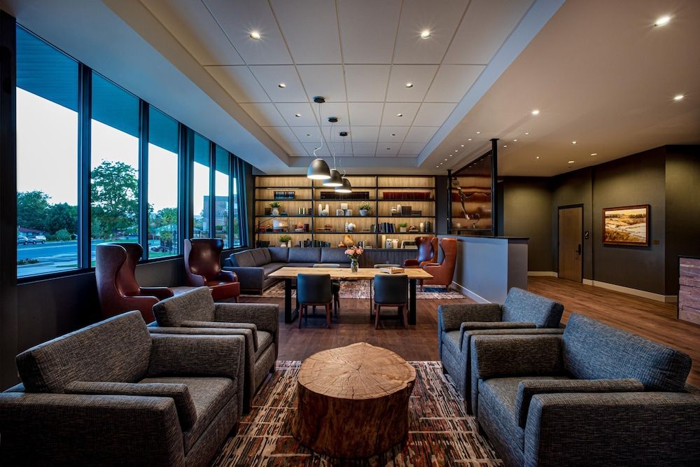 HOTEL MAVERICK