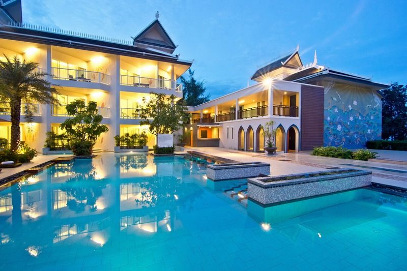 ANYAVEE TUBKAEK BEACH RESORT