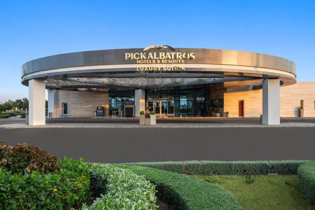 PICKALBATROS LUXURY SUITES