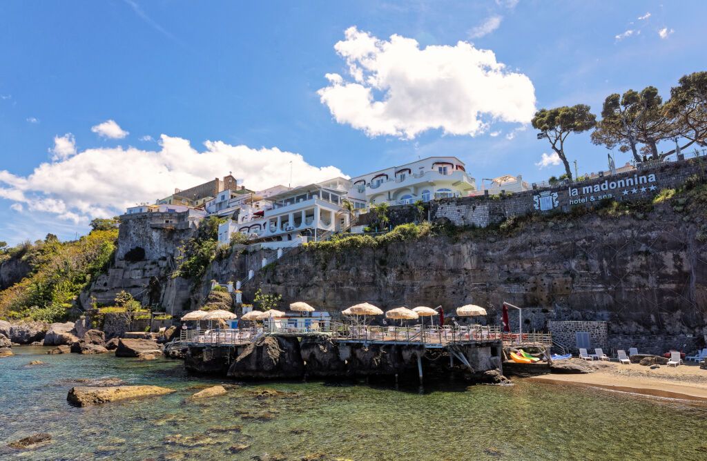LA MADONNINA HOTEL & SEA