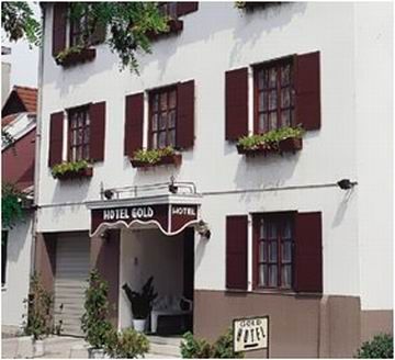 GOLD HOTEL PEST