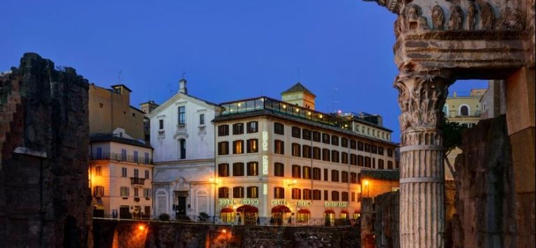 FORUM