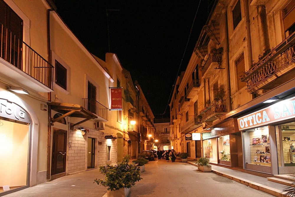 MURO TORTO BED AND BREAKFAST