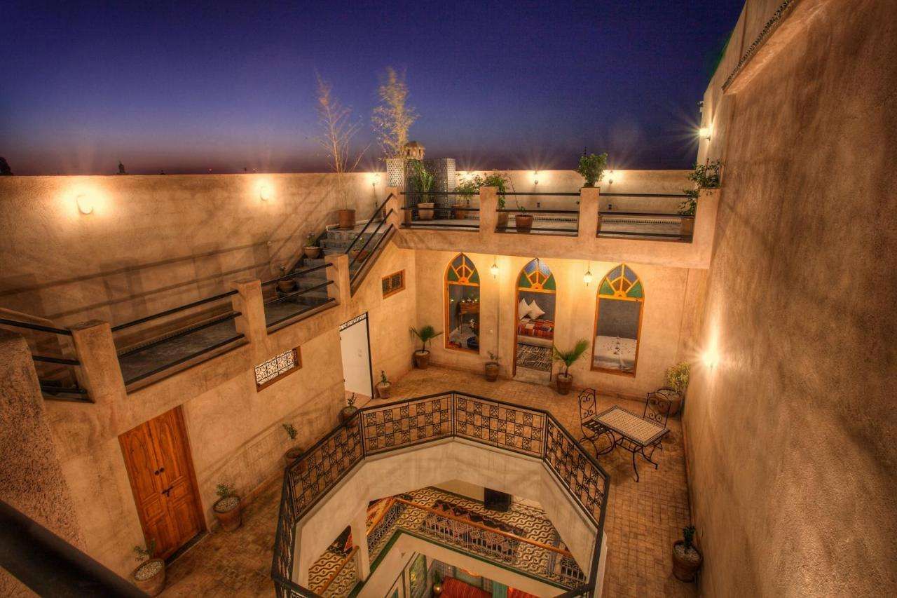 RIAD 111