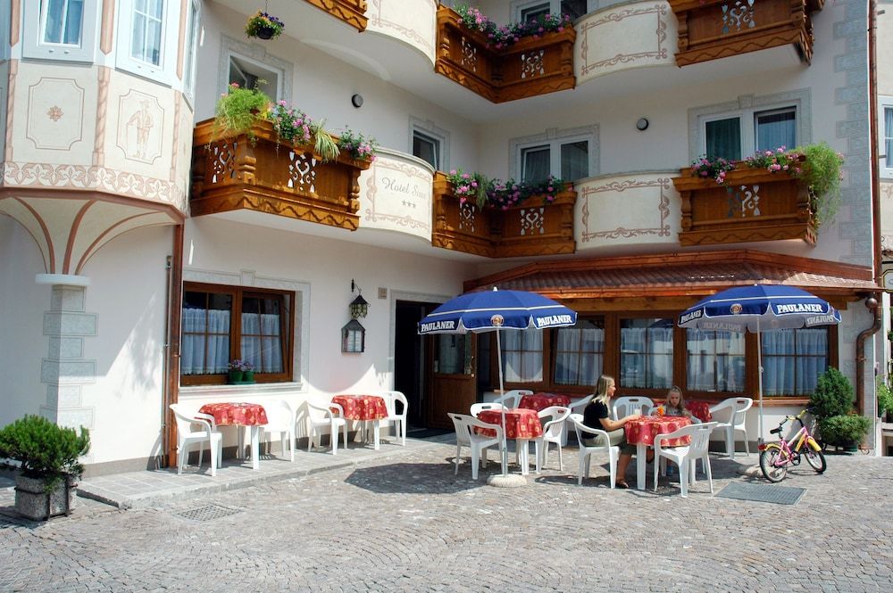 HOTEL SIROR