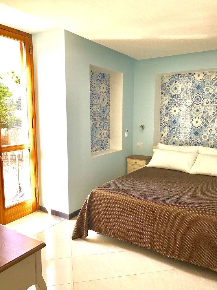 SORRENTO COAST RELAIS
