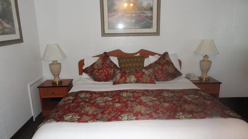 GRAND JUNCTION PALOMINO INN